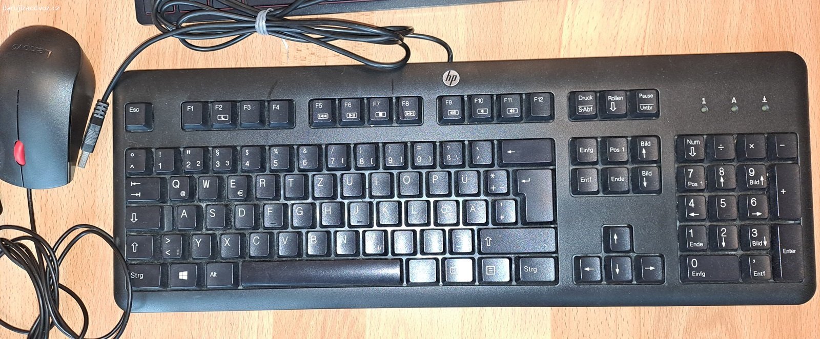 Několik USB klávesnic a USB myš. Daruji několik použitých ale stále plně funkčních USB klávesnic a USB myš. Prosím nežádejte zaslání.