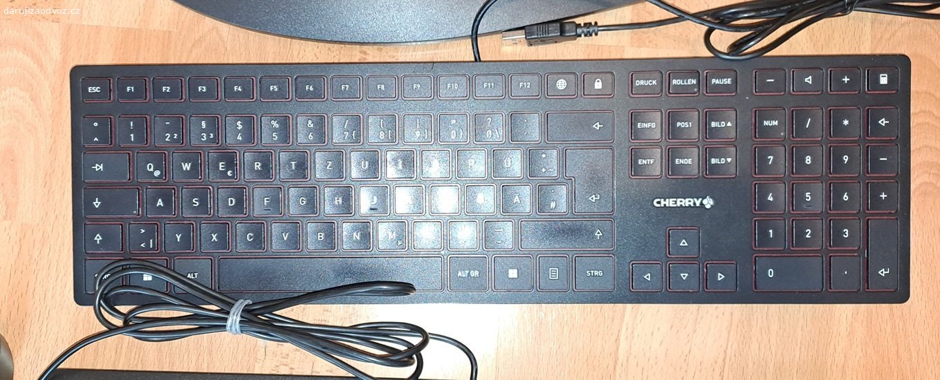 Několik USB klávesnic a USB myš. Daruji několik použitých ale stále plně funkčních USB klávesnic a USB myš. Prosím nežádejte zaslání.