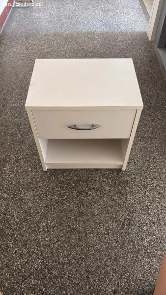 Noční stolek