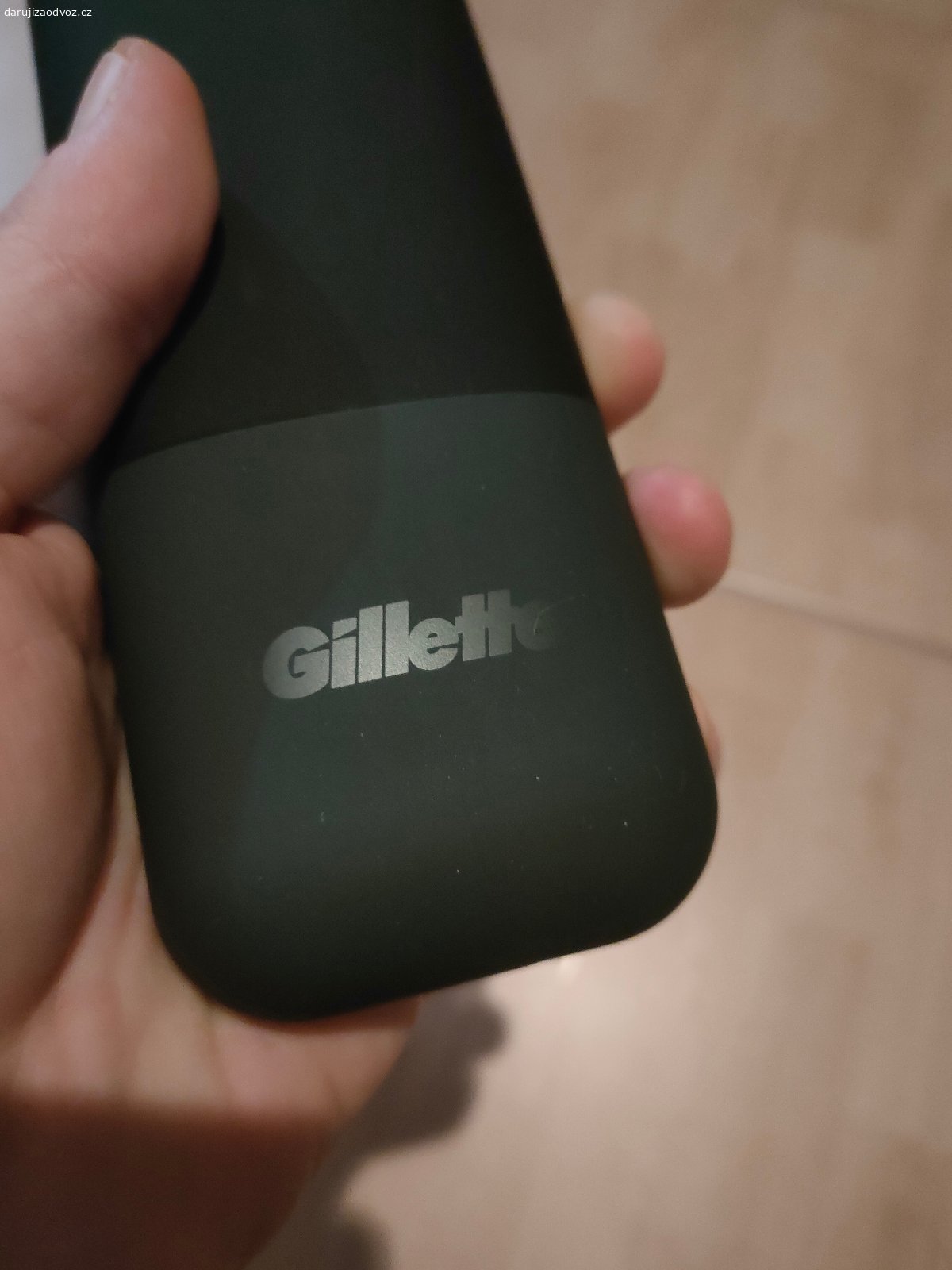 Obal na žiletku Gillette. Daruji za odvoz