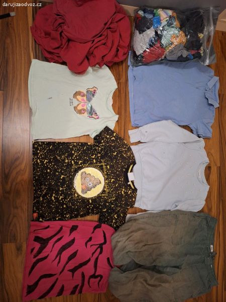 oblečení na látku / něco na donošení