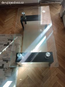 konferenční stolek