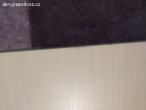 odkládací stolek Ikea