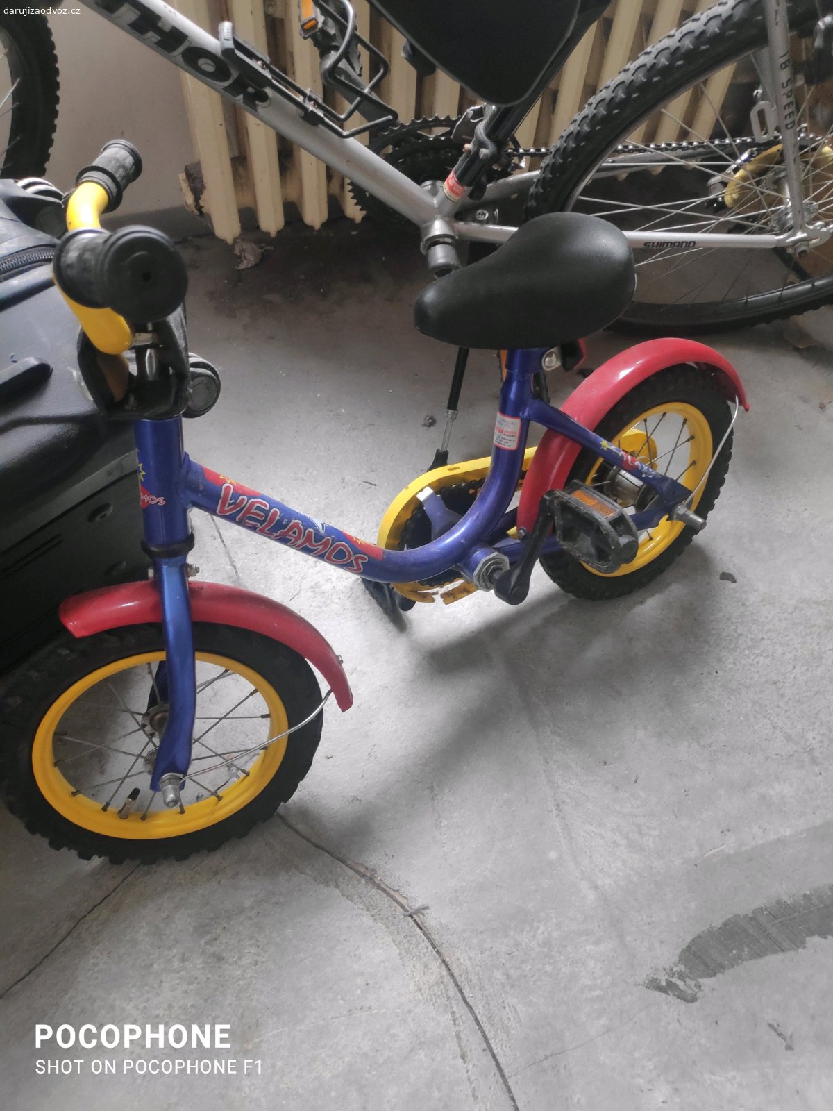 odrážedlo. daruji dětské odrážedlo, nutno nafouknout a umýt..