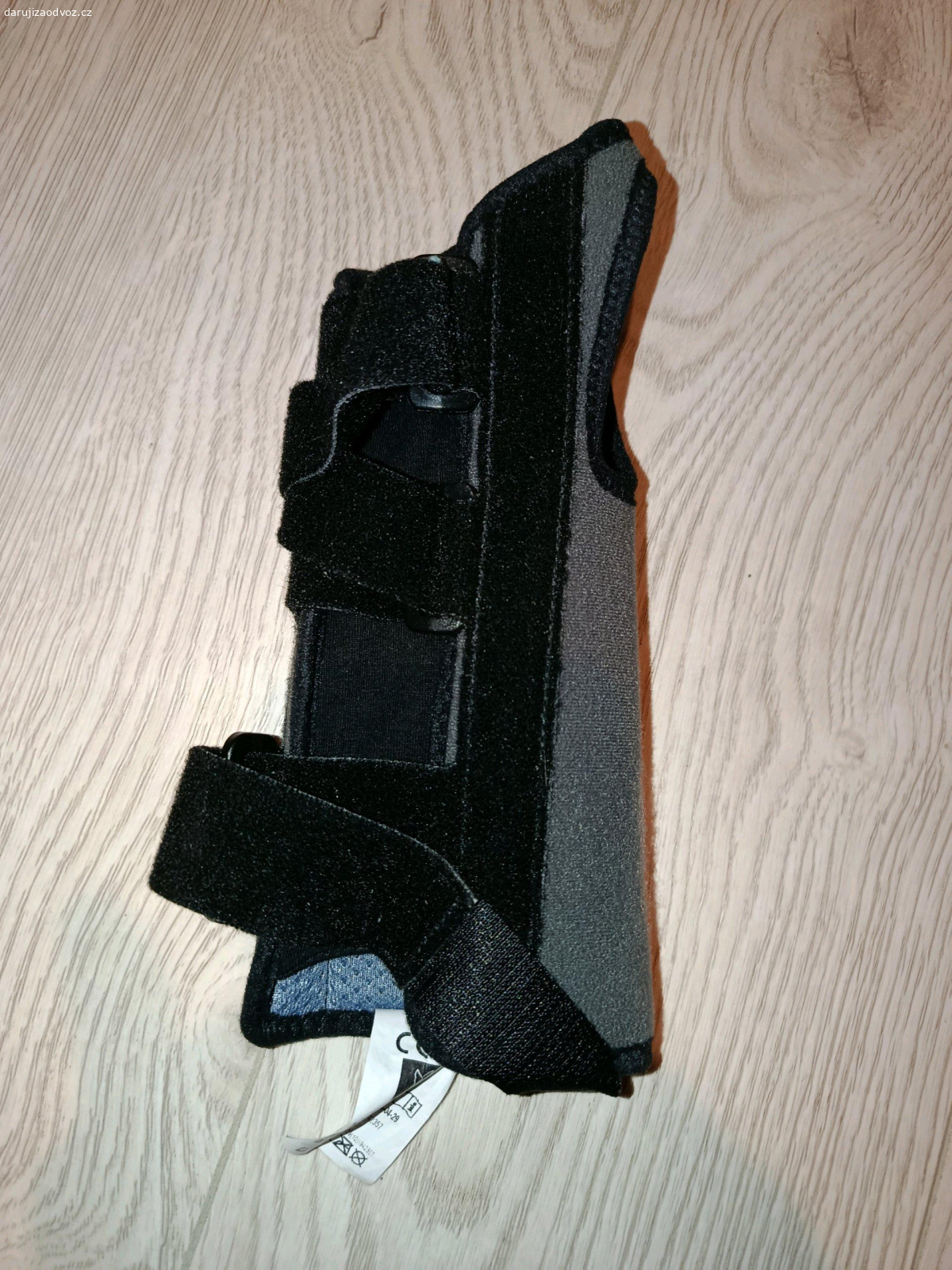 Ortéza na ruku. ortéza na levou ruku - velikost 1