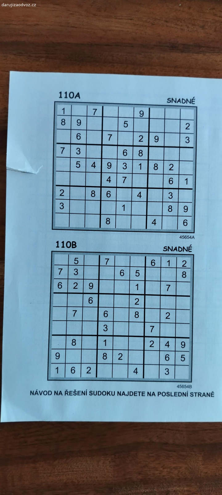 osmismerky / krížovky. chýbajú posledné strany a asi 6 ich je vyplnených.