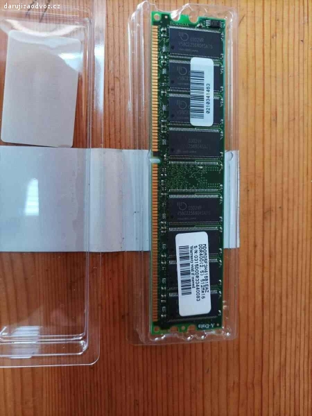 Paměť do PC 512 MB. RAM typ DDR 400, k vyzvednutí v Uhříněvsi nebo během pracovních dní na Chodově.