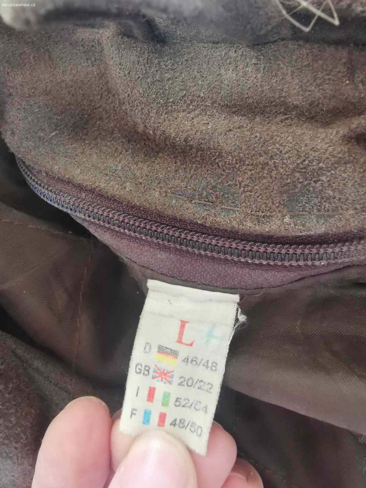 Pánská kožená bunda vel. L. Pánská kožená bunda, nošená, stav uspokojivý, možné využít např. na karneval