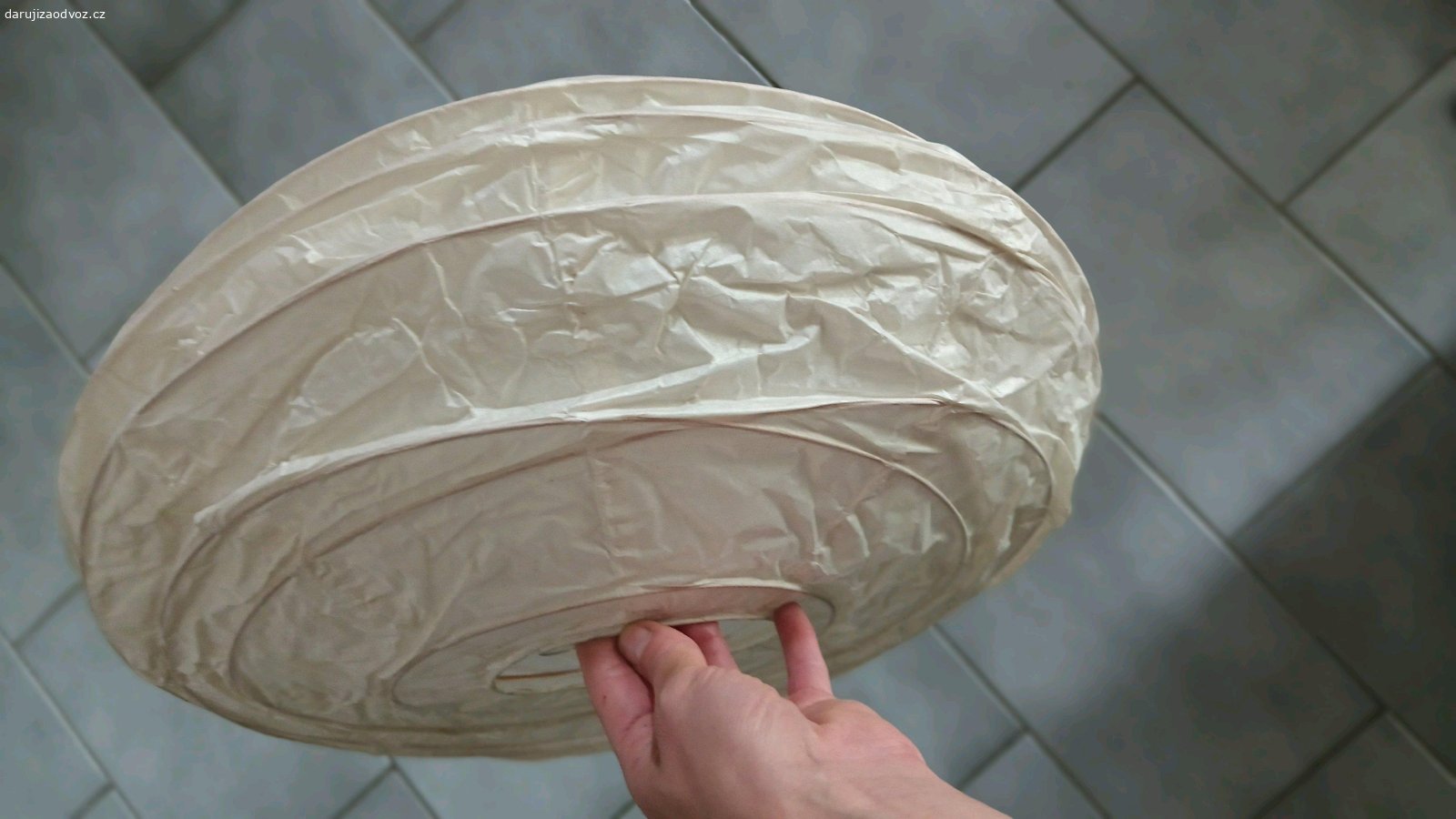 papírové stínidlo Ikea. Papírové stínidlo vhodné spíš na tvoření/ pomalování.