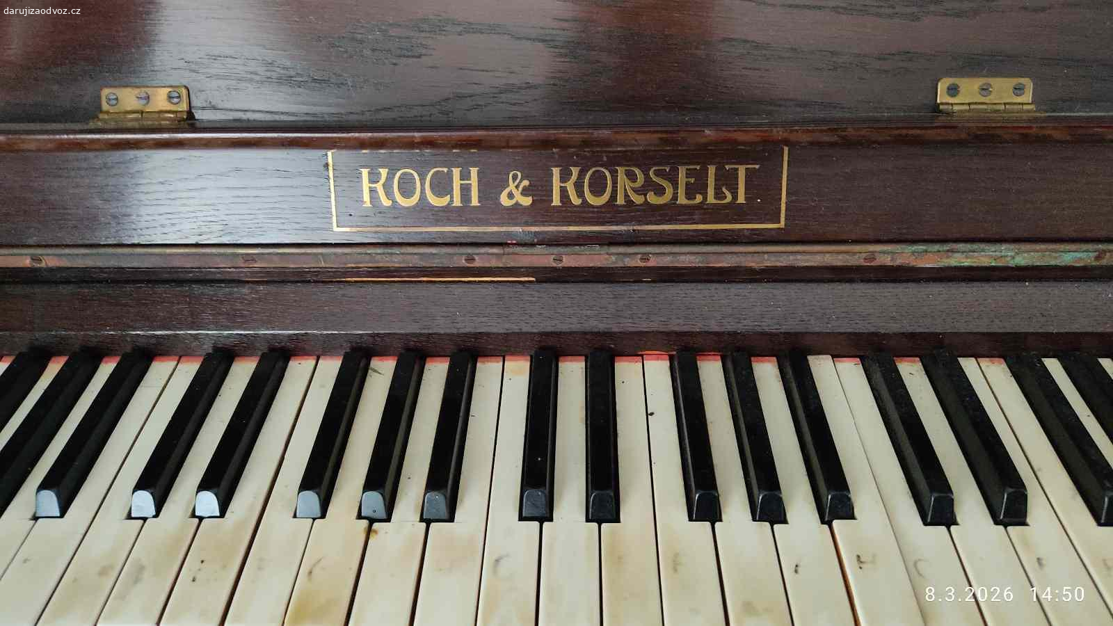 Pianino Koch&Korselt za odvoz. Na náhradní díly, renovaci