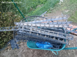 plastove oddelovace na zahradu