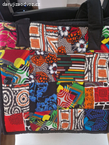 Platena taska s africkym motivem