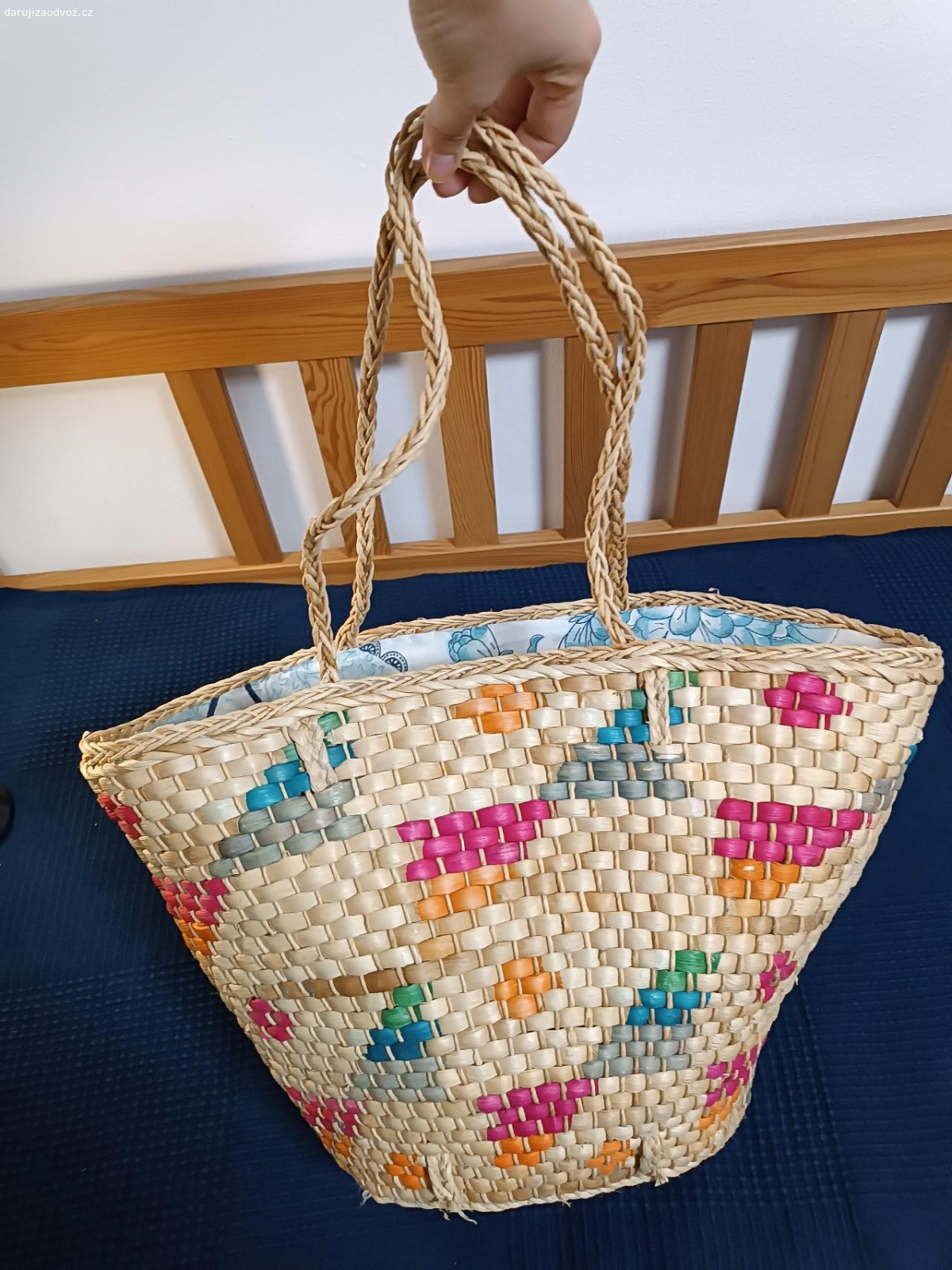 Plážová taška. Daruji za odvoz plážovou tašku z přírodního materiálu.
