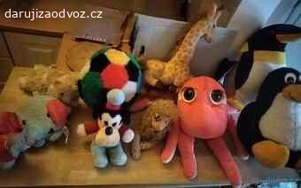 Plyšáci tučňáci, chobotnice, míč, Goofy. Daruji (jestli chcete něco přinést, tak třeba velkou čokoládu apod., ale není podmínkou) plyšové hračky pro děti - tučňák Sven a Tux, růžová chobotnice, pes Goofy, žirafa Ikea už NENÍ, lev, plyšový míč a další. Odvoz Praha 10 nedaleko Tesco Skalka