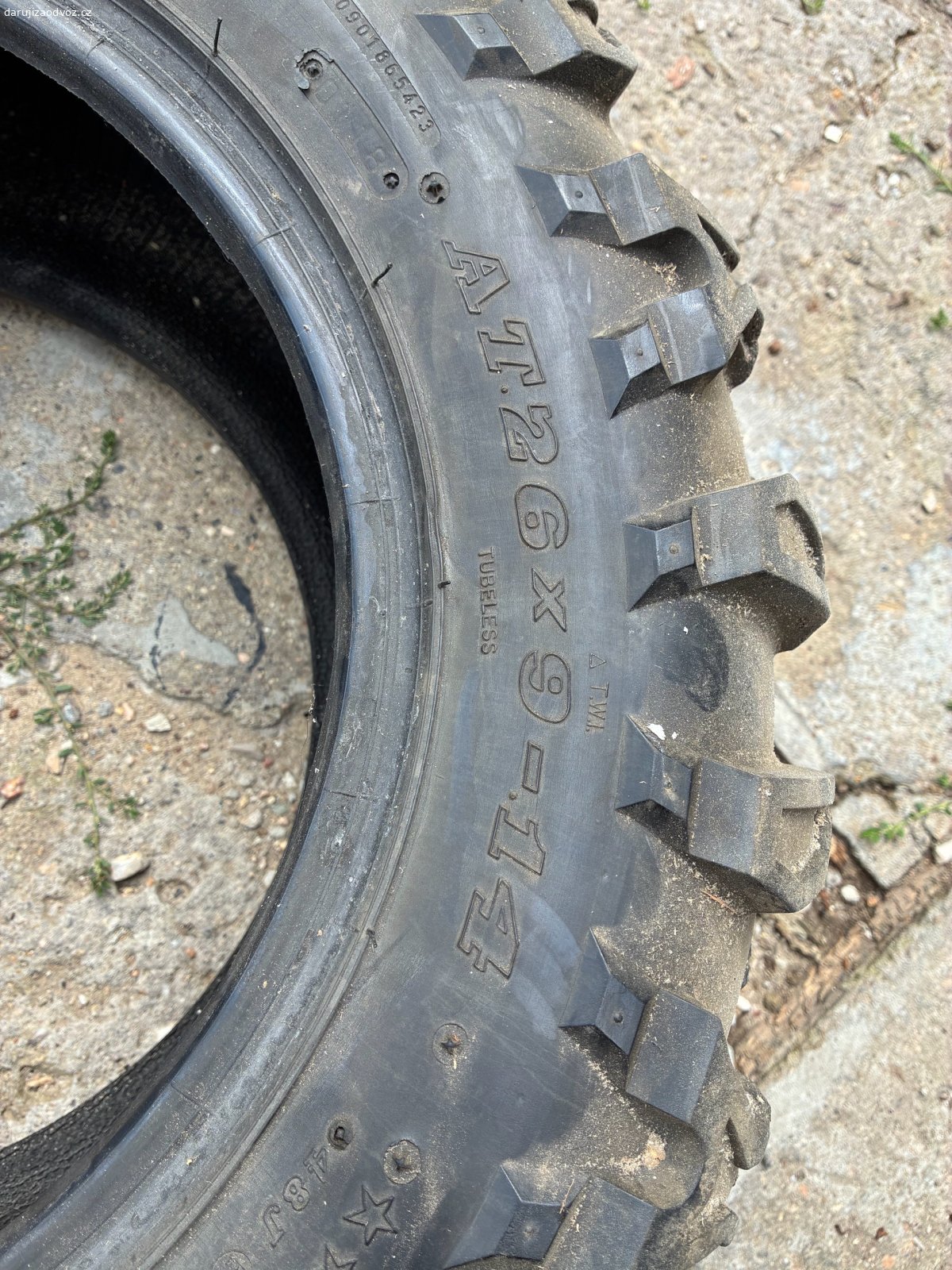 pneu na čtyřkolku. za odvoz, vzorek už tam moc není,
jsou z cf moto gladiator 850xc
rozměr 26x9-14