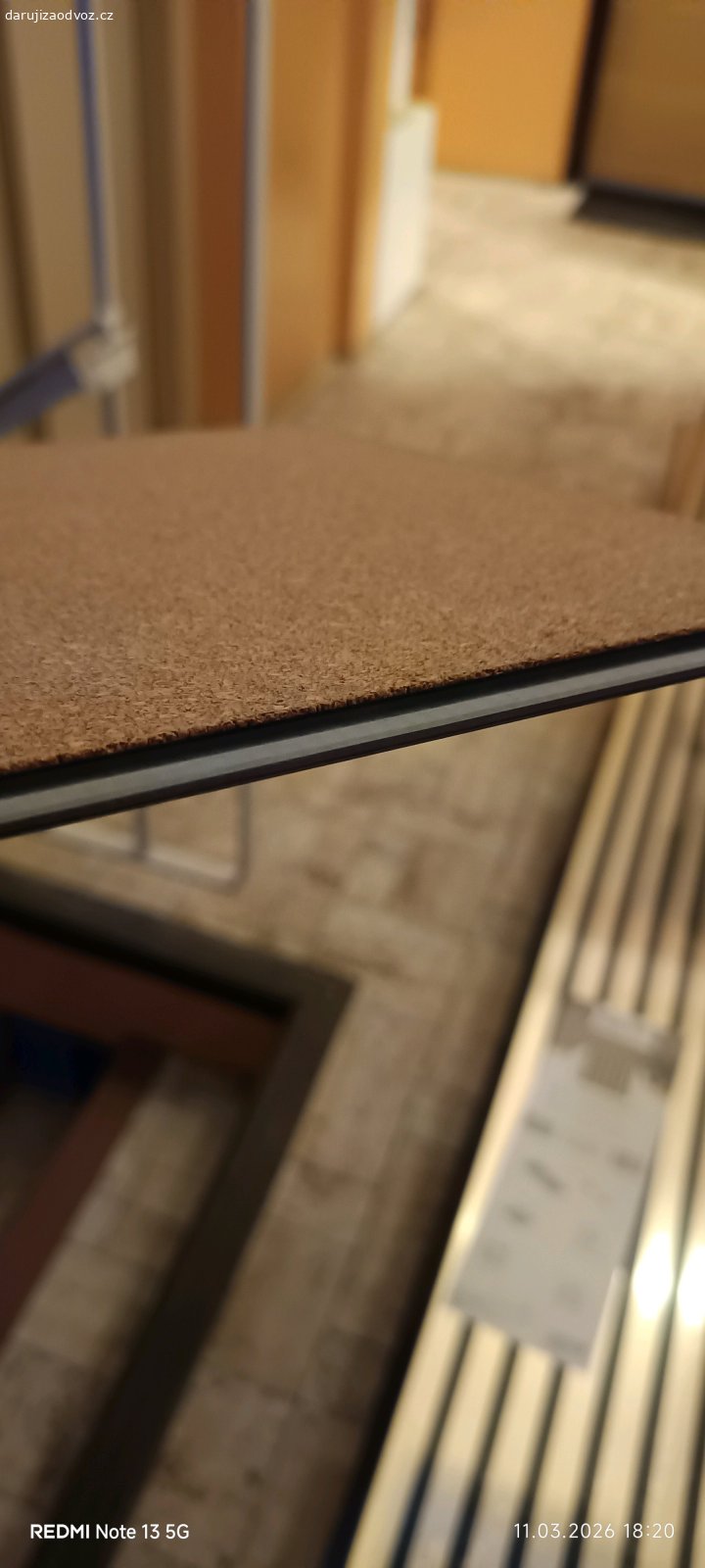 Podlahové krytiny. Ta odvoz použité podlahy 14 m ²