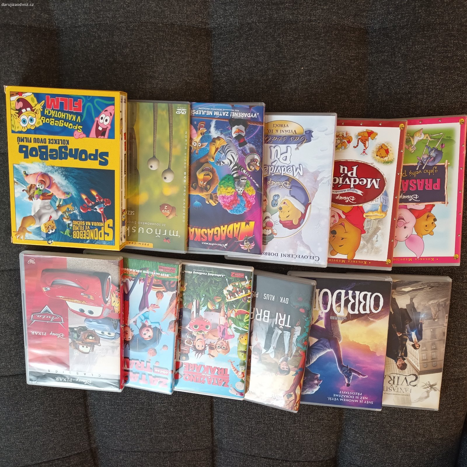 Pohádky na DVD. Daruji za odvoz nebo poštovné větší množství pohádek a filmů na DVD. Odběr možný pouze do konce září, potom odvážím do sběrného dvora.