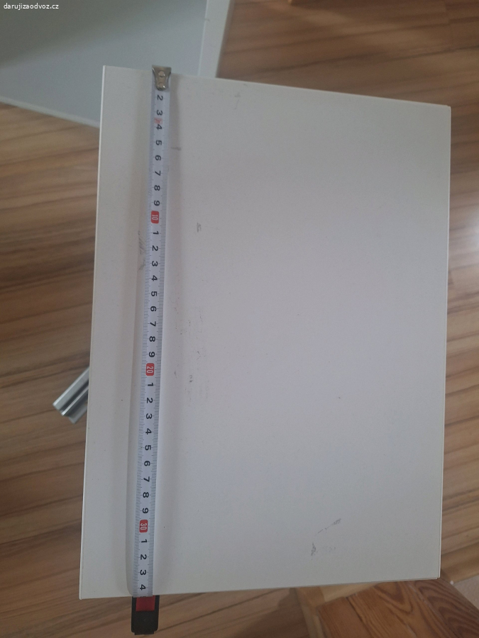 policka ikea bila 2x