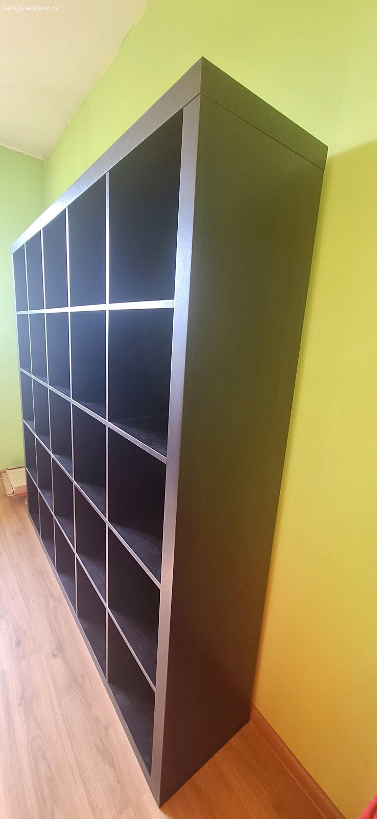 Policový díl IKEA 5x5. Daruji za odvoz policový díl IKEA

Rozměry:

184,5 cm X 184,5 cm

Hloubka: 39 cm