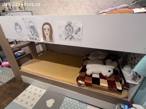 Poschoďová postel