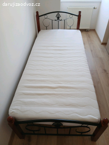 Postel 200x90 s matrací