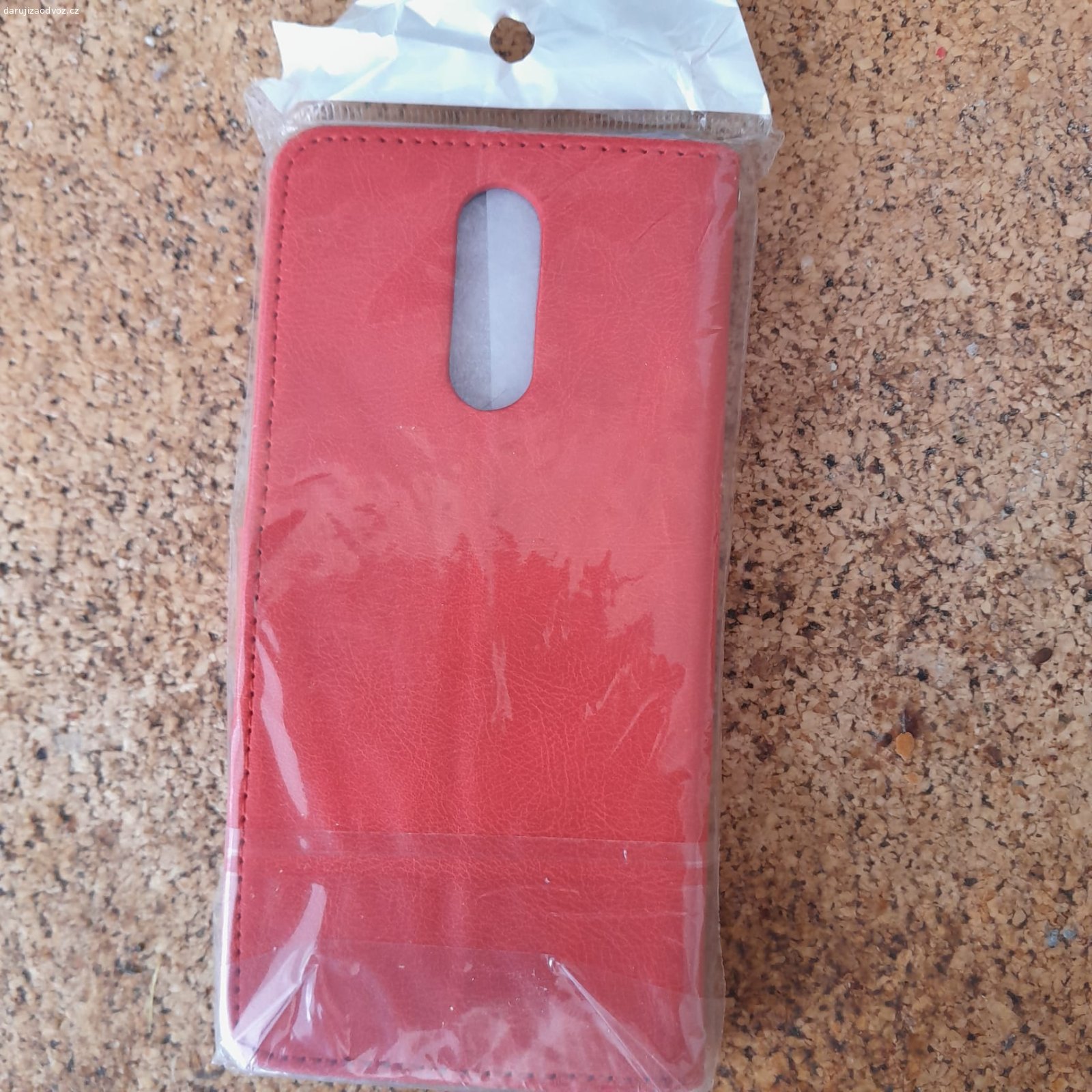 Pouzdro LG K40 Dual SIM. Daruji za odvoz NEROZBALENÉ pouzdro pro LG K40 Dual SIM