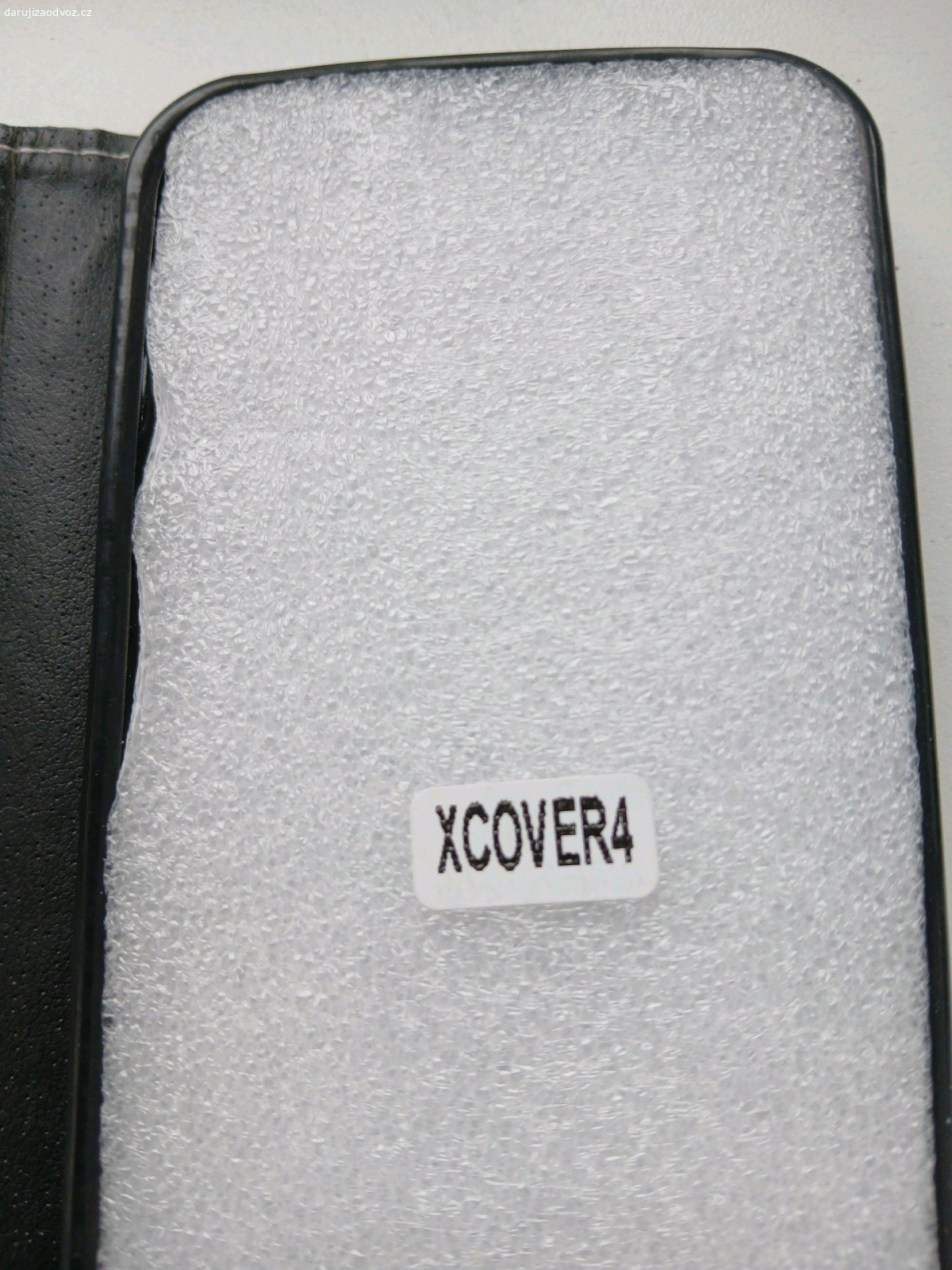 pouzdro. Nové obal  pro Samsung xcover 4,třeba někdo využije, sladkost potěší,prosím pouze volat popř.sms!!!