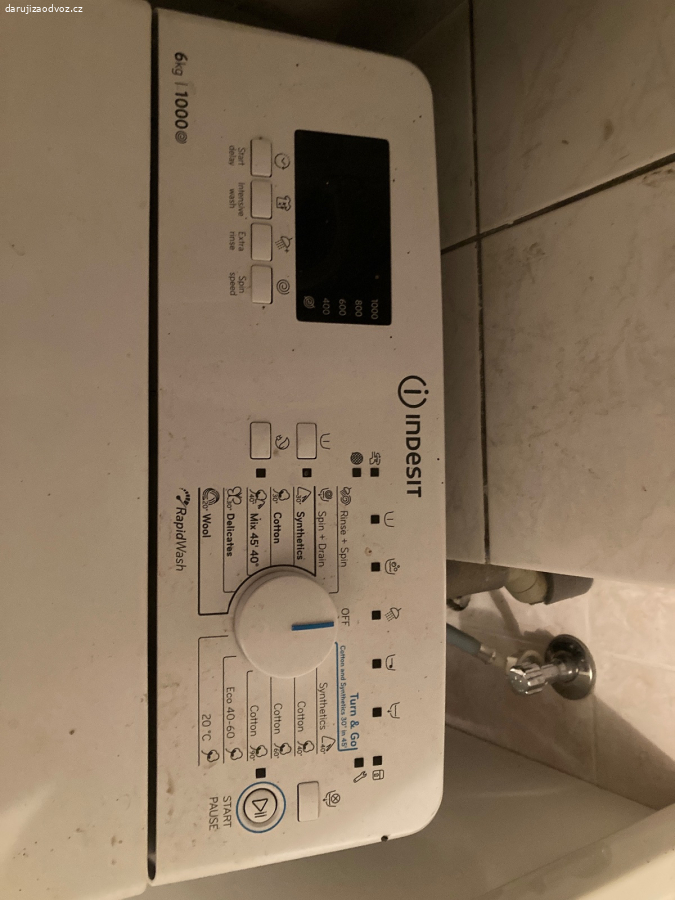 pračka Indesit vrchem plněná