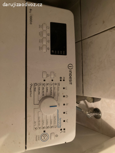 pračka Indesit vrchem plněná