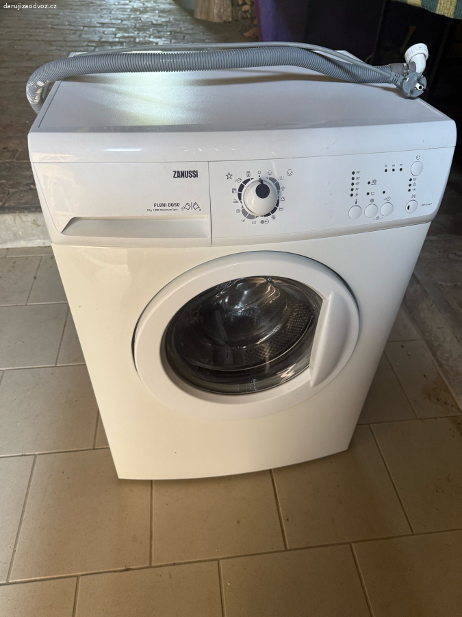 Pračka Zanussi a Indesit