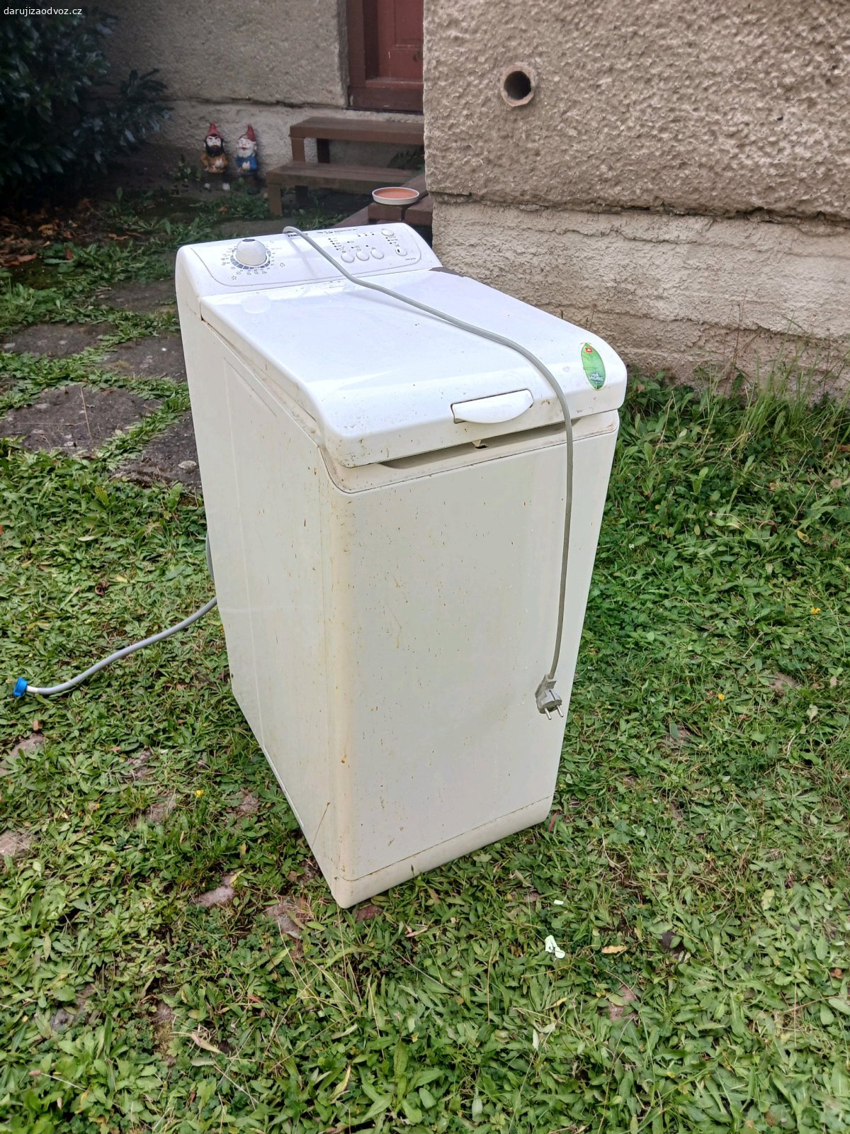pračka. zanussi. funkční trochu zrezlá