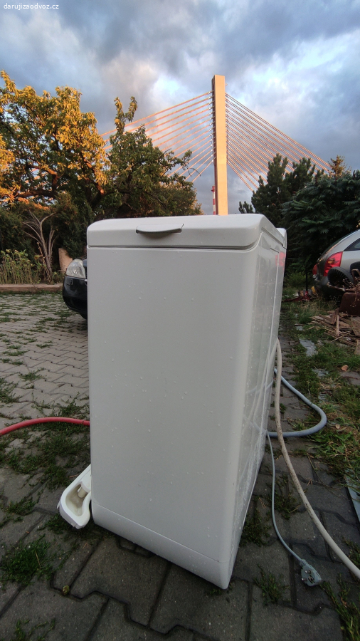 Praska s vrchnim plnenim