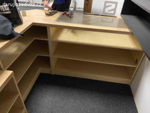 PRodejní pul s místem pro PC