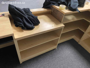 PRodejní pul s místem pro PC