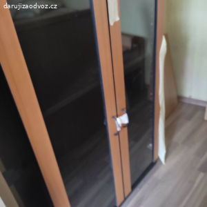 Prosklená komoda + regál