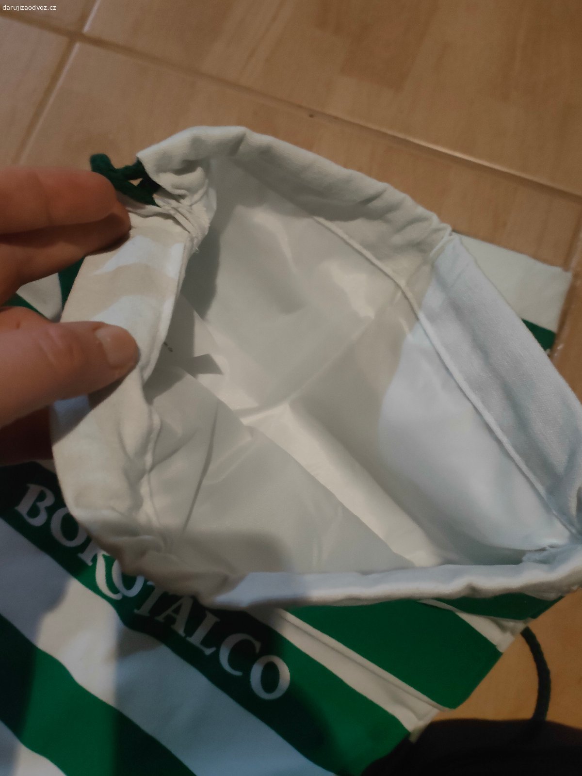 Pruhovaný batoh na šňůrky 2x. Daruji, nový