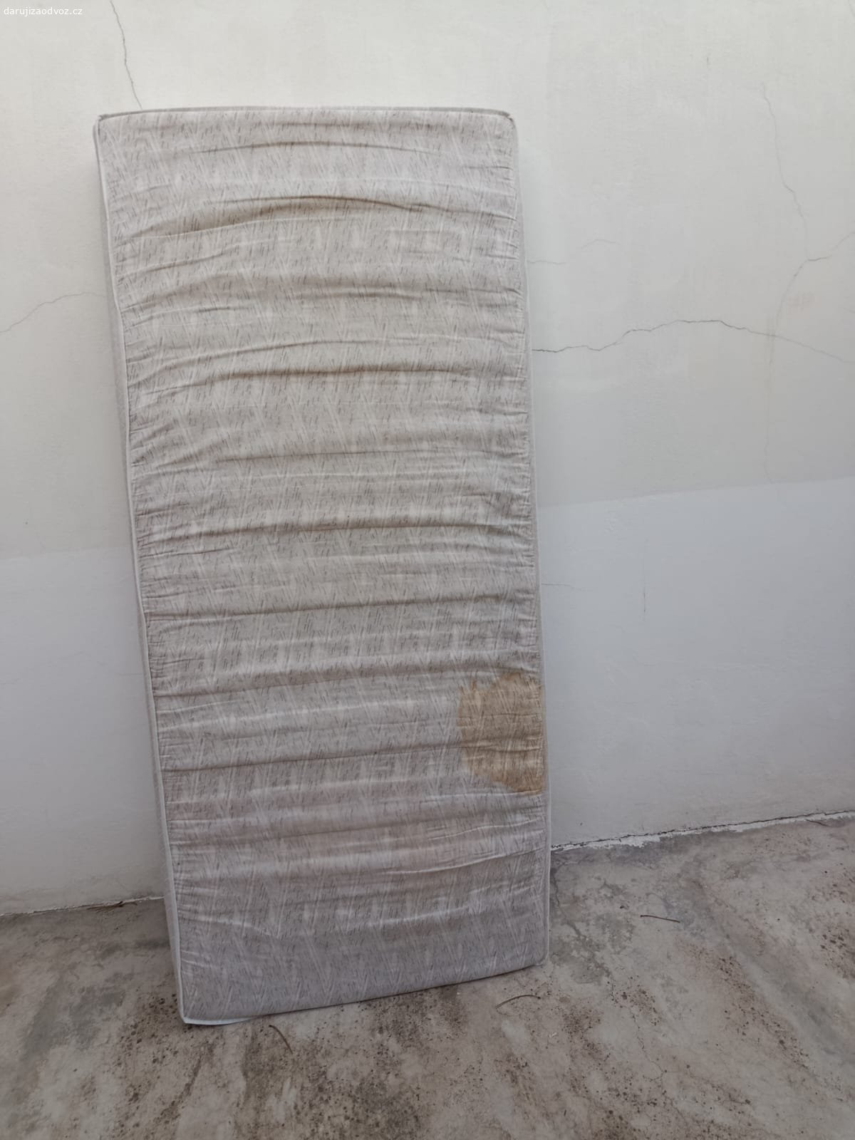 Pružinová matrace 90 x 200 cm. Pružinová matrace Rozměry: 90 x 200 cm, tloušťka 12 cm Použitá