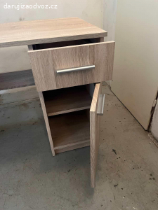 Daruji psací stůl