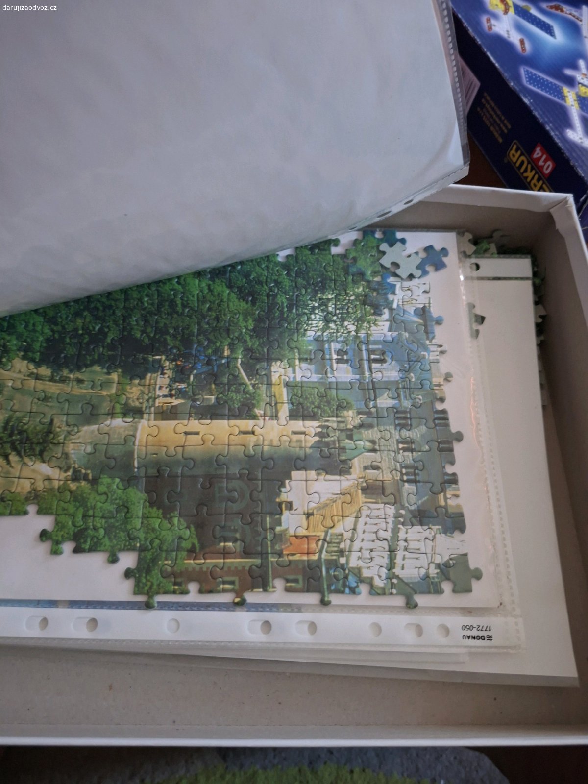 puzzle Neuschwanstein 1000 ks. použité ale kompletní

částečně sestavené v euroobalech