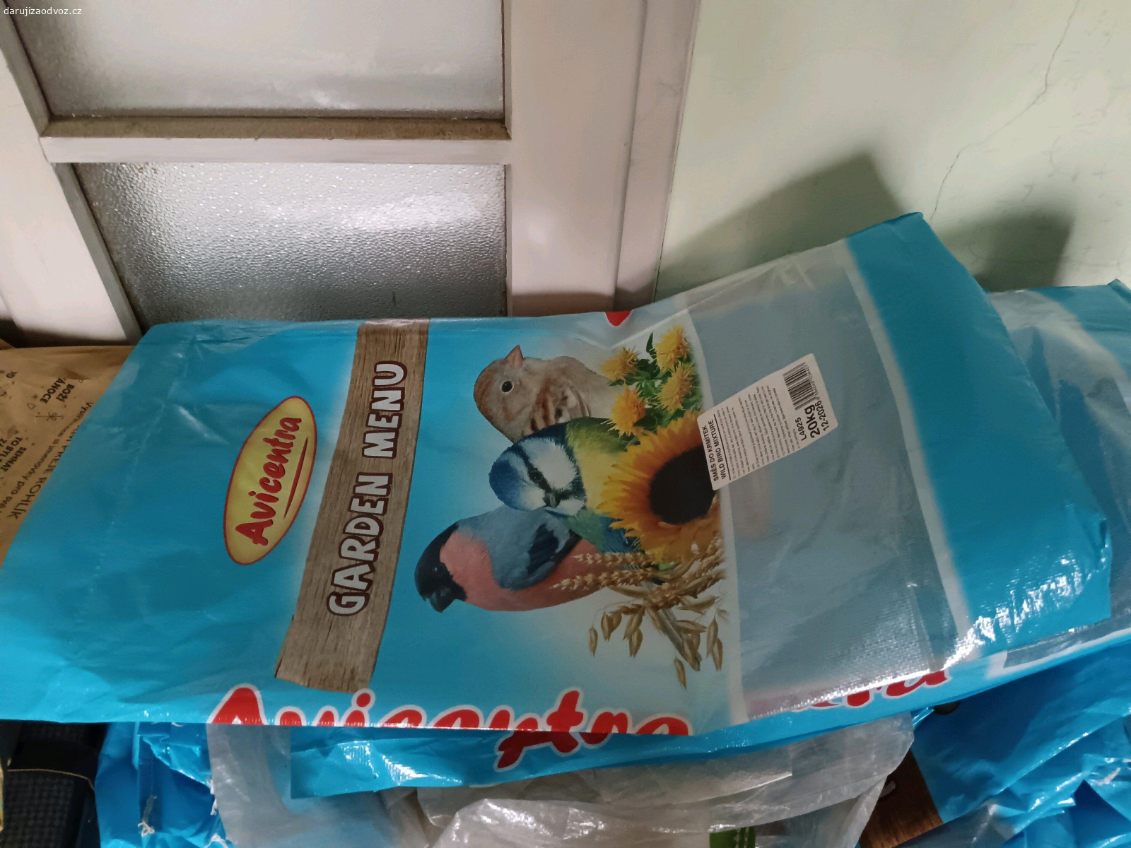 Pytle od krmení pro ptactvo - Dům a zahrada - Daruji za odvoz