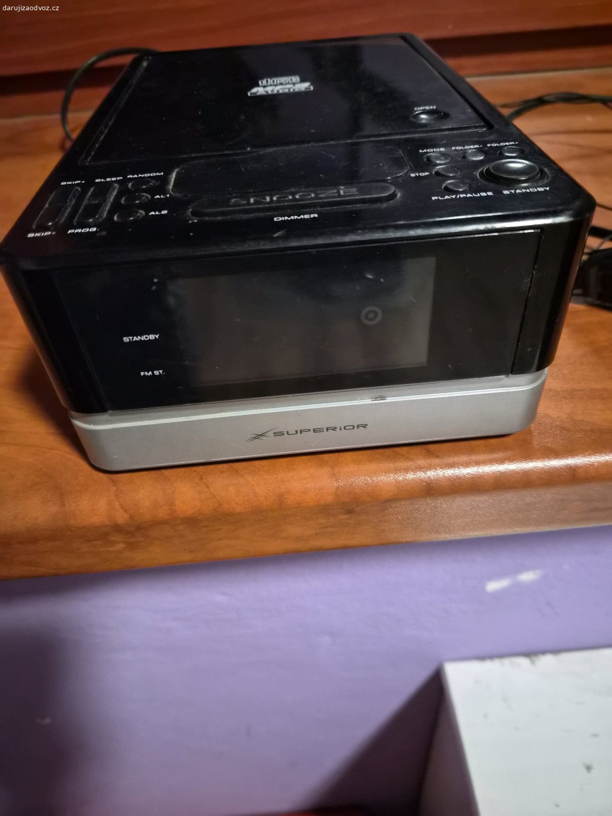 Rádio s CD přehrávačem. Daruji toto rádio s CD přehrávačem.
Poštou neposílám.