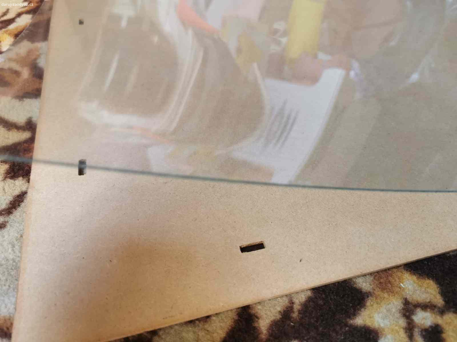 Rám na plakát nebo fotky. Plexi sklo. Rozměry cca 1 m X 70 cm