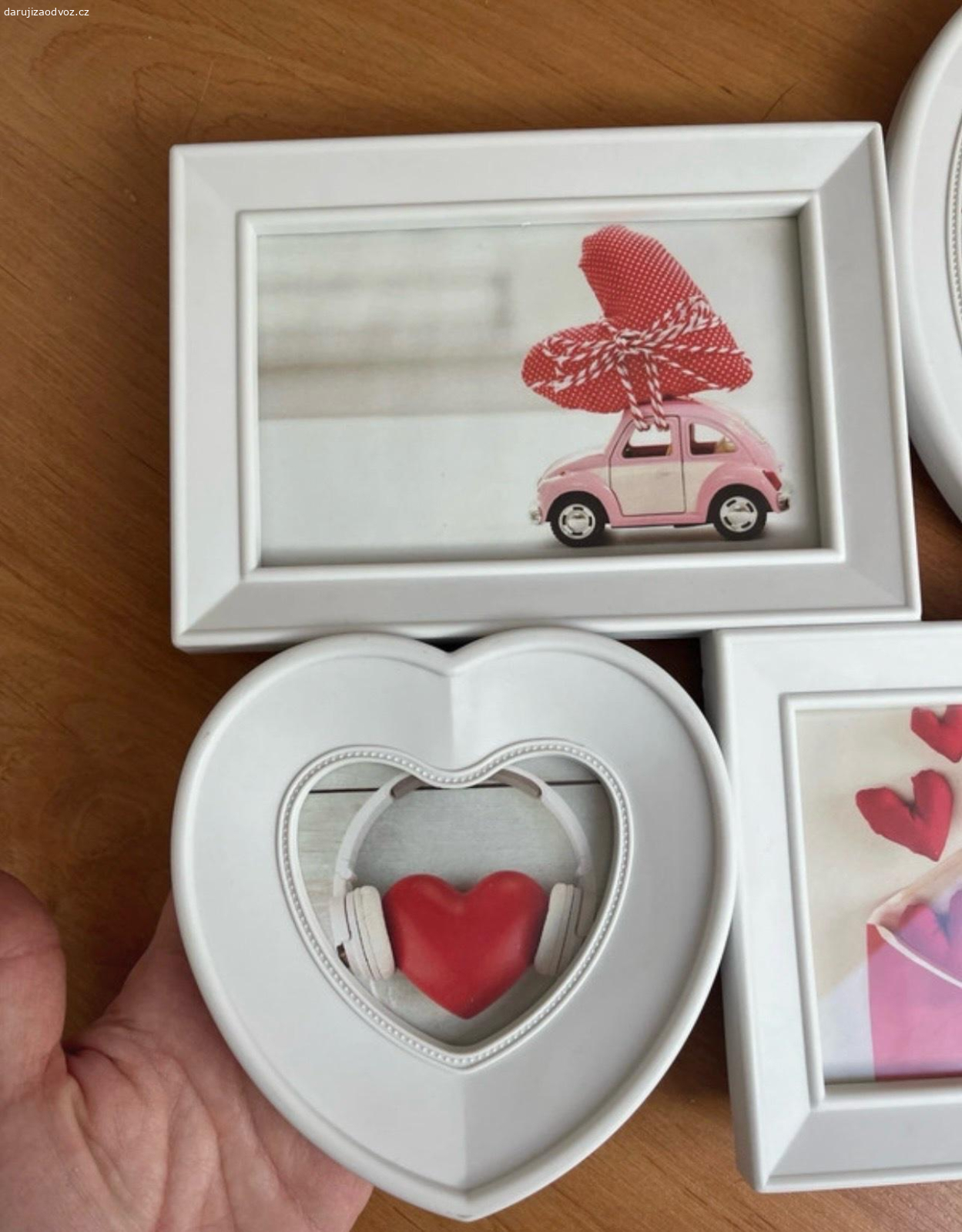 Rámečky na foto. nové, nakonec mám jiný 

osobní předání možné - poprosím Colu zero lahev anebo zásilkovna 120,- komplet