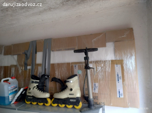 Renovované dveře s kováním