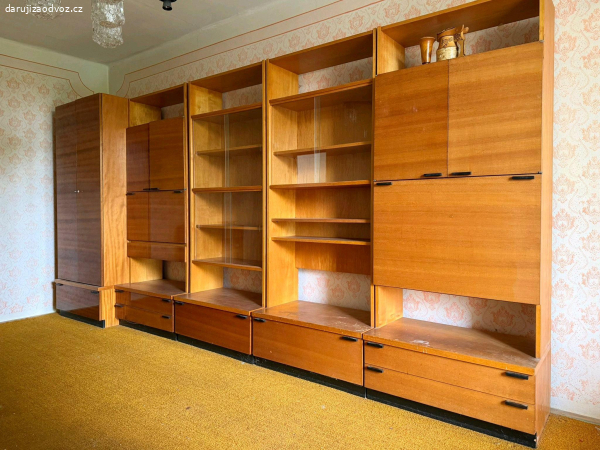 Retro obývací stěna