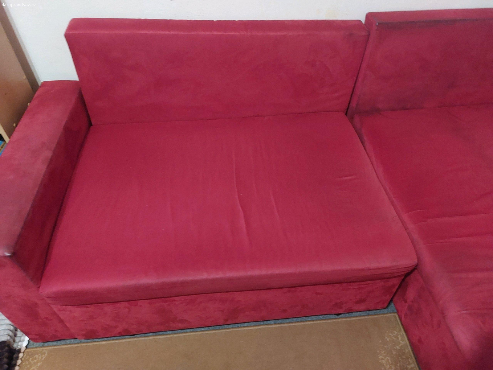 Rohová sedací souprava. Daruji za odvoz, kdyby se někomu hodila.