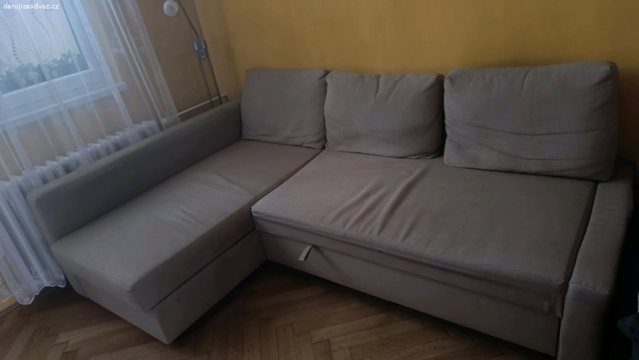 Rohová sedačka s úložným prostorem