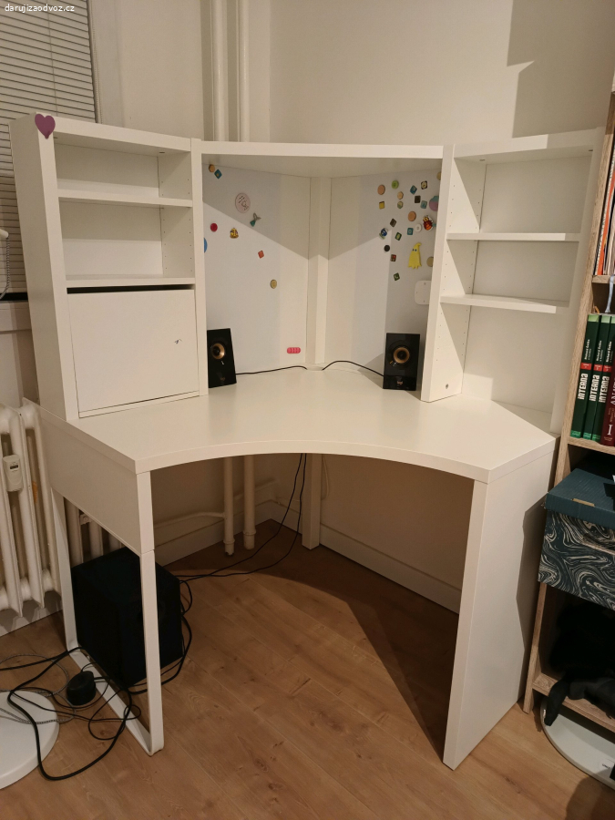 Rohový pracovní, psací stolík IKEA