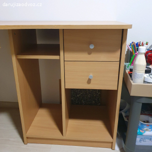 Rohový pracovní stůl