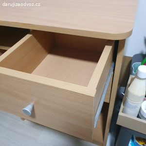 Rohový pracovní stůl